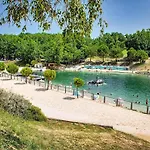 Getaway Near With Pool Monclar-de-Quercy