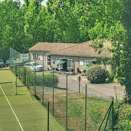 Getaway Near With Pool Monclar-de-Quercy