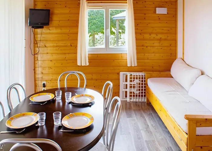 بيت للعطل Getaway Near With Pool