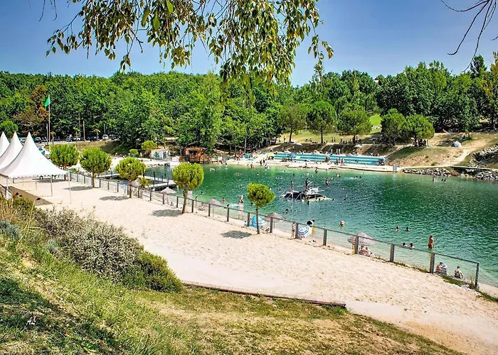 Getaway Near With Pool مونكلار دو كيارْسي