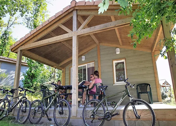 بيت للعطل Getaway Near With Pool مونكلار دو كيارْسي